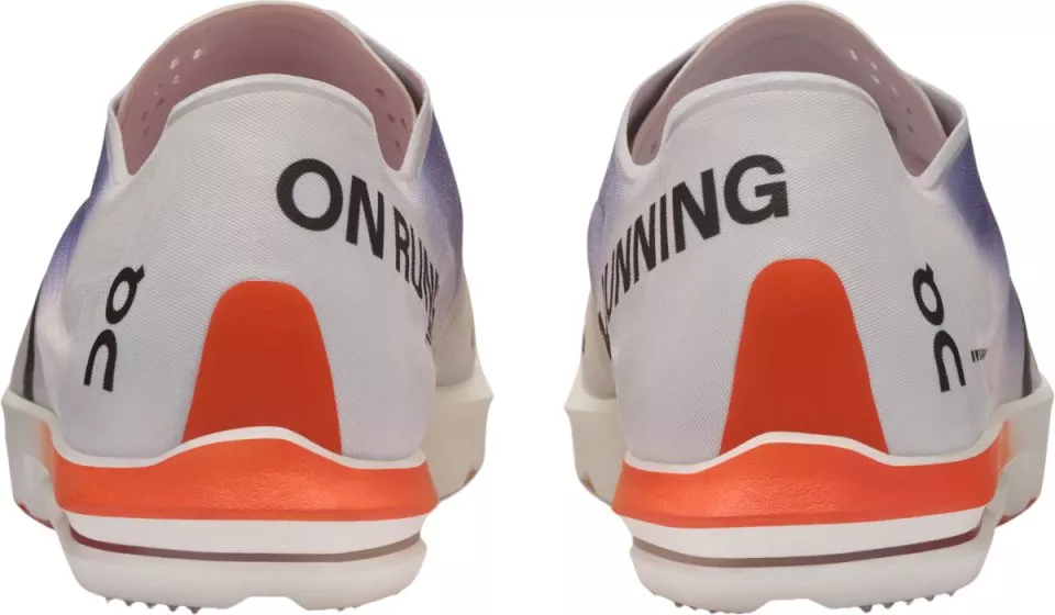 On Cloudspike Citius  back