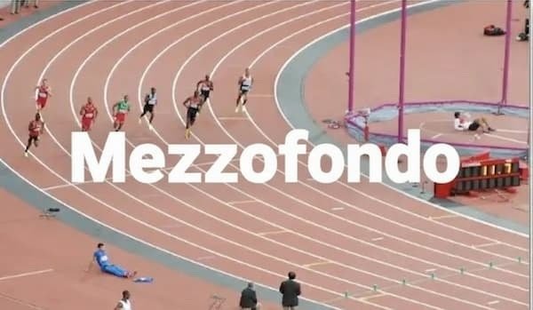 Scarpe chiodate mezzofondo